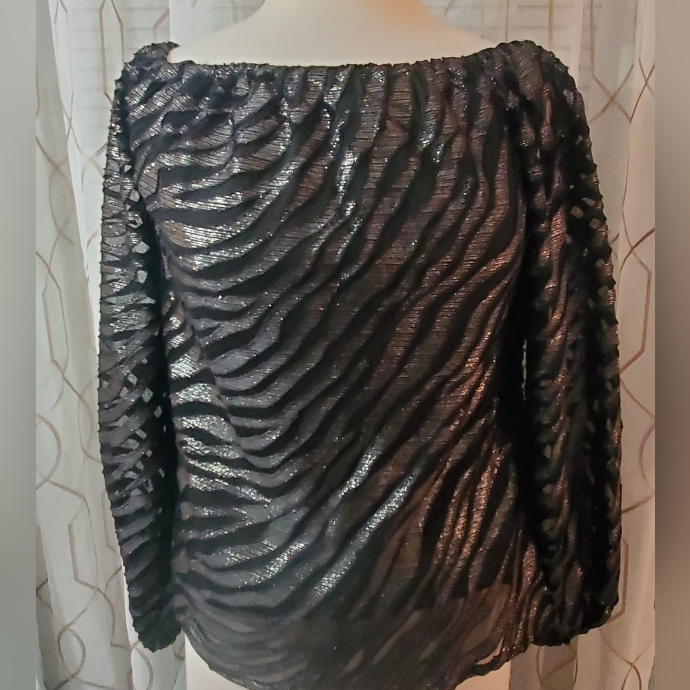 NWT White House Black Market XS Black Silver Print Off or On Shoulder Top. - Picture 2 of 5